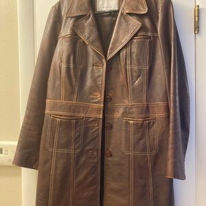Wilson genuine leather knee-length jacket.